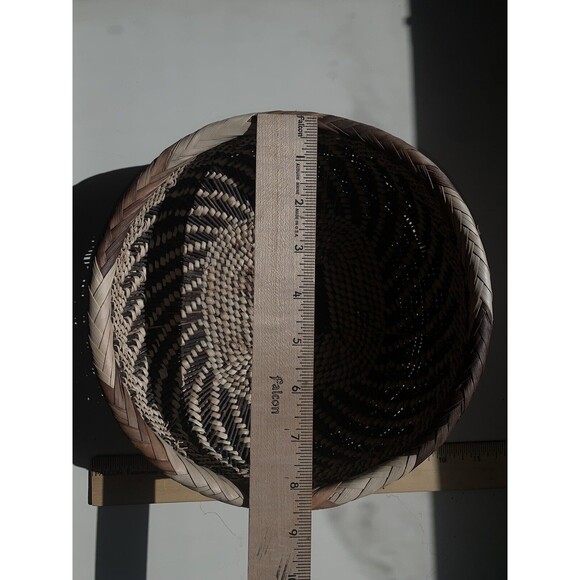 OOAK Handwoven Fret Design BASKET 9" EUC - Picture 9 of 9